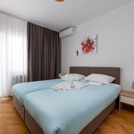 Villa Okruk-10 Meters Away From The Beach โอครูกกอร์นญี ภายนอก รูปภาพ