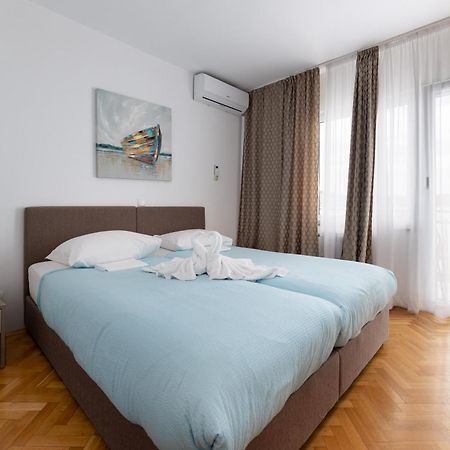 Villa Okruk-10 Meters Away From The Beach โอครูกกอร์นญี ภายนอก รูปภาพ