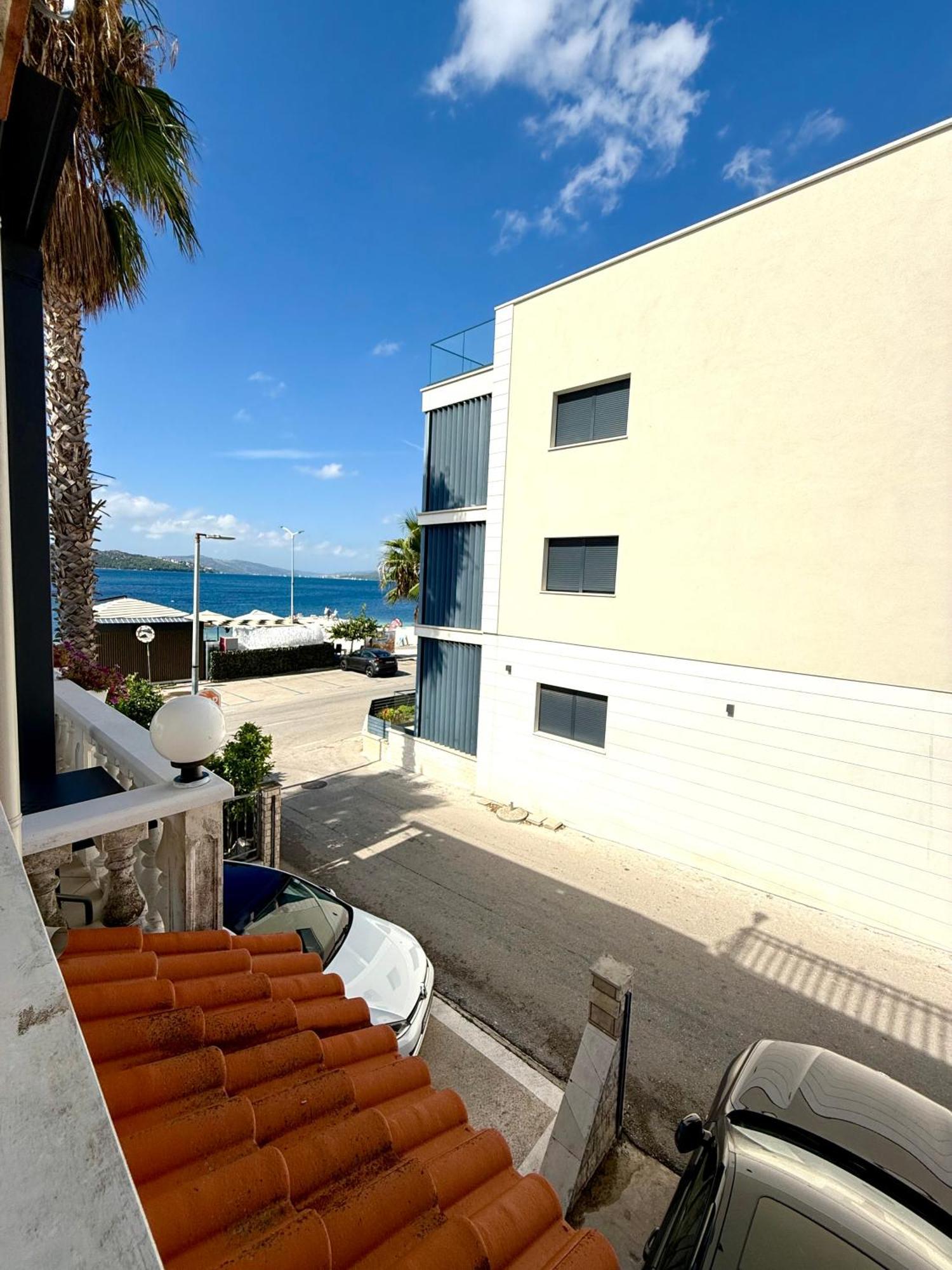 Villa Okruk-10 Meters Away From The Beach โอครูกกอร์นญี ภายนอก รูปภาพ