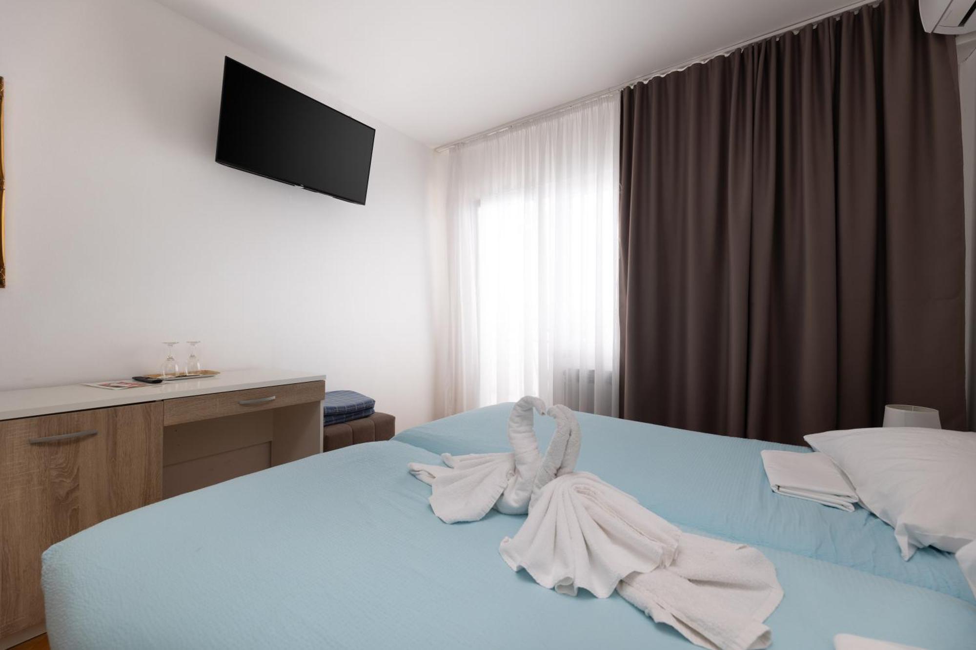Villa Okruk-10 Meters Away From The Beach โอครูกกอร์นญี ภายนอก รูปภาพ