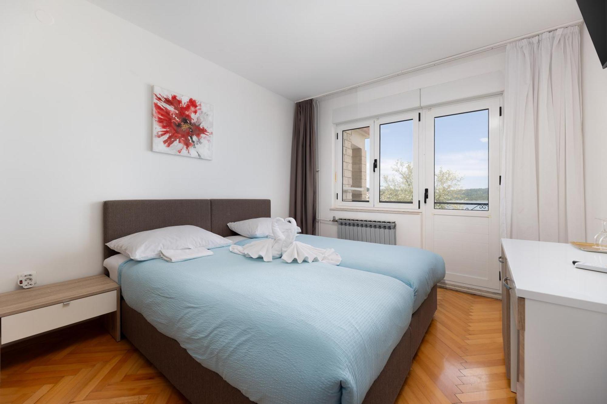 Villa Okruk-10 Meters Away From The Beach โอครูกกอร์นญี ภายนอก รูปภาพ