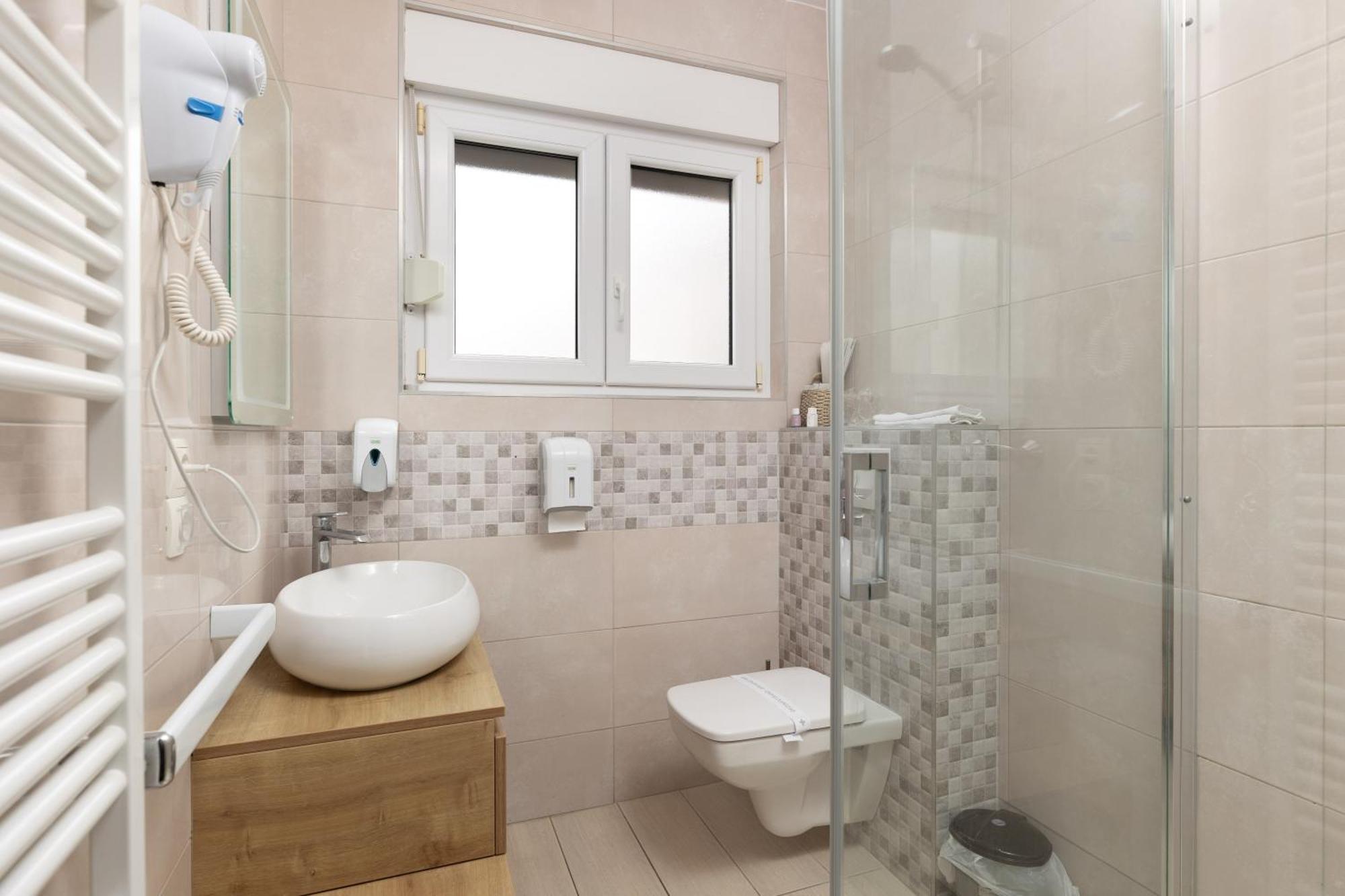 Villa Okruk-10 Meters Away From The Beach โอครูกกอร์นญี ภายนอก รูปภาพ